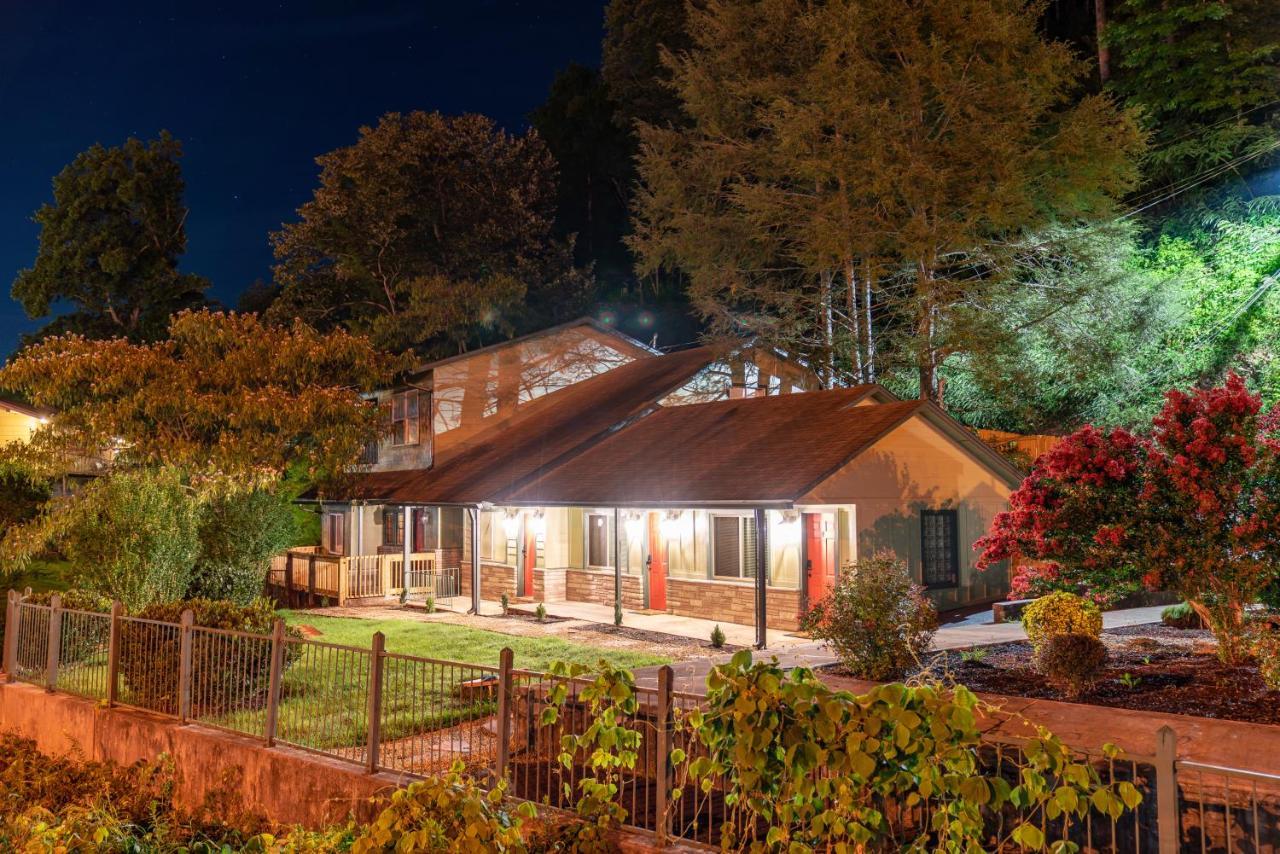 Newly Remodeled Motel In Gatlinburg! Exteriör bild