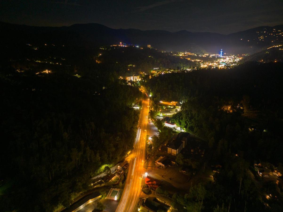 Newly Remodeled Motel In Gatlinburg! Exteriör bild