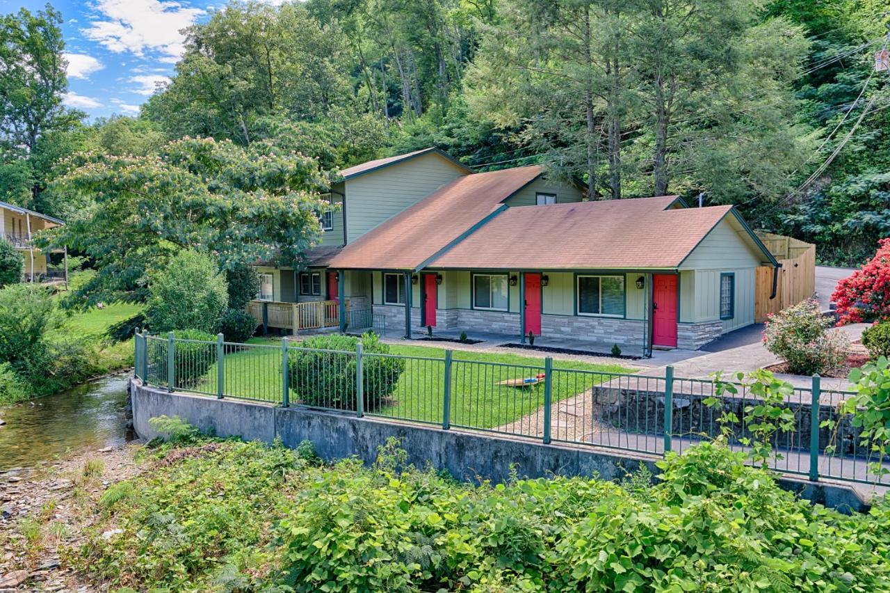 Newly Remodeled Motel In Gatlinburg! Exteriör bild