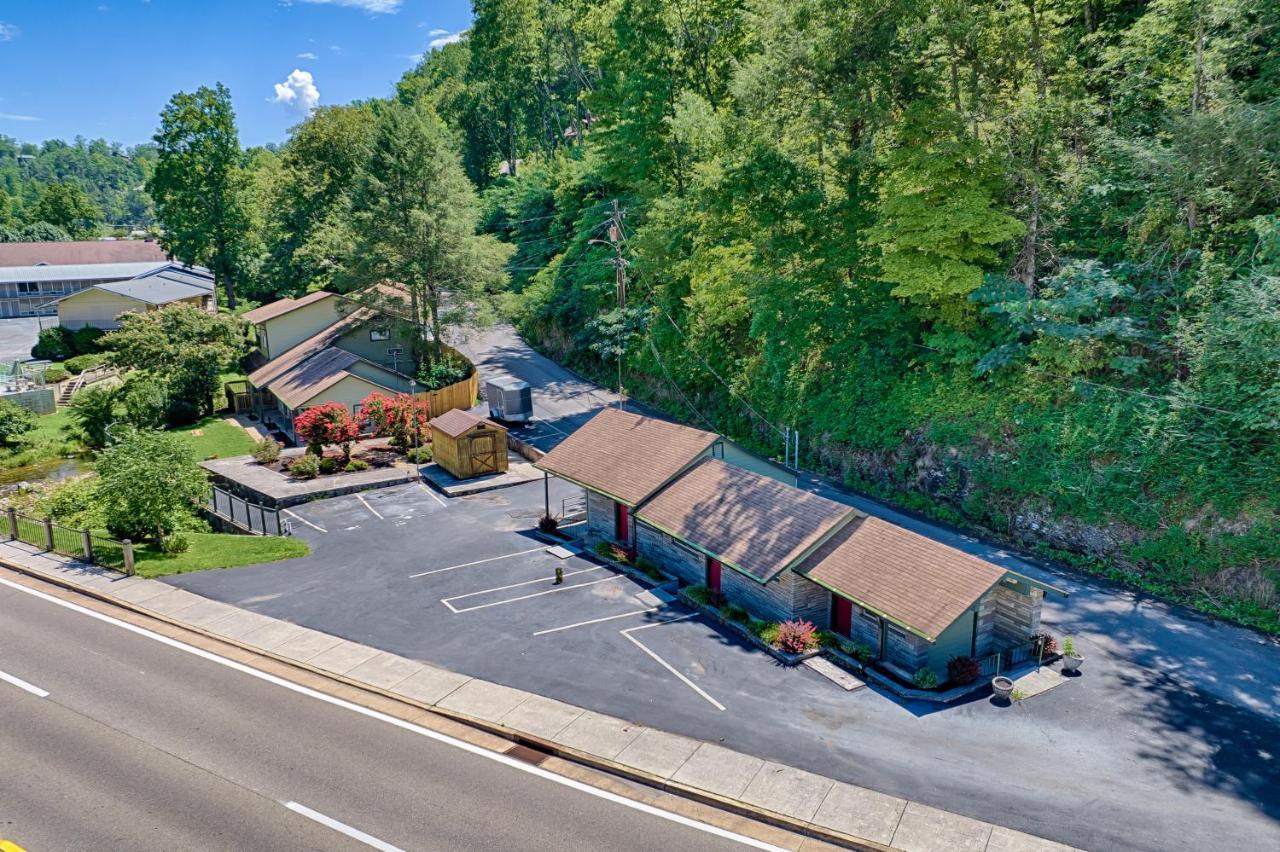 Newly Remodeled Motel In Gatlinburg! Exteriör bild