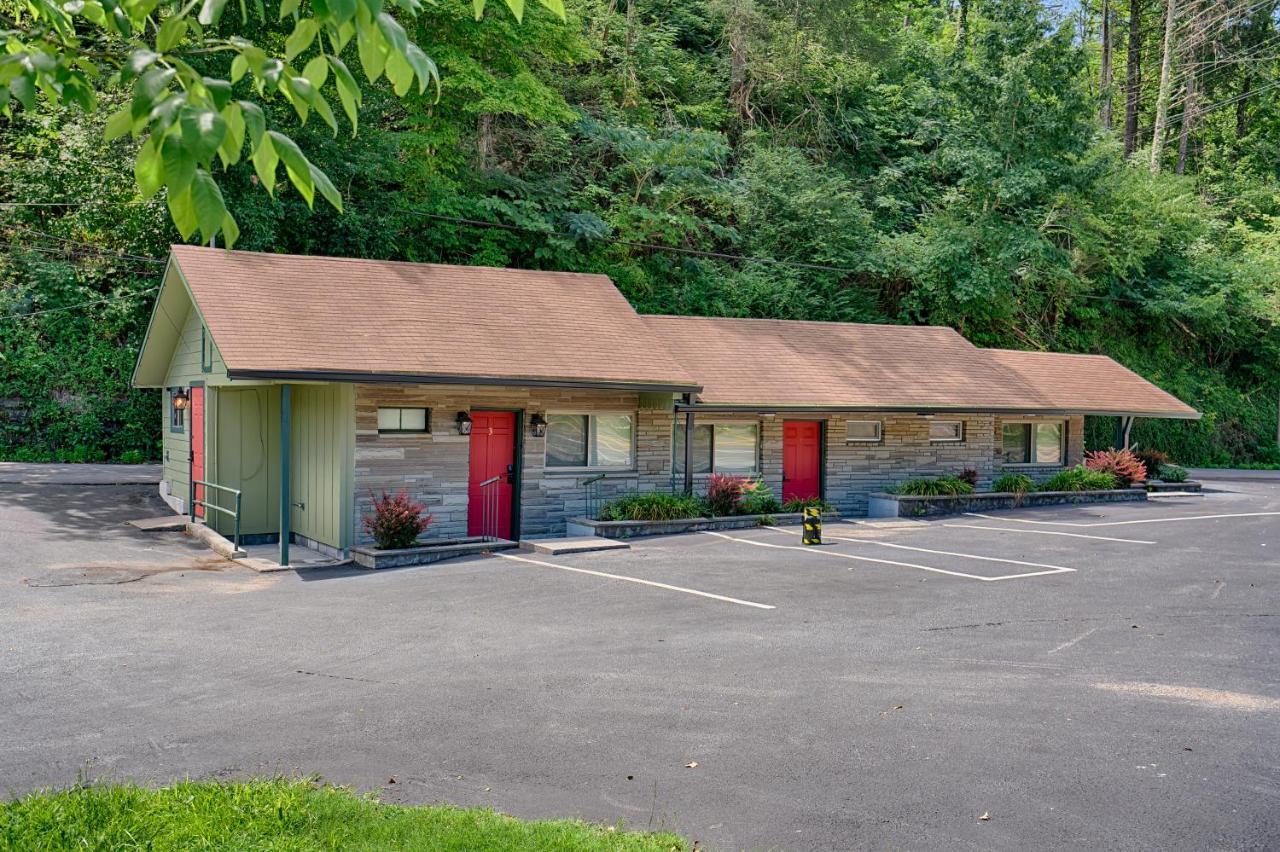Newly Remodeled Motel In Gatlinburg! Exteriör bild