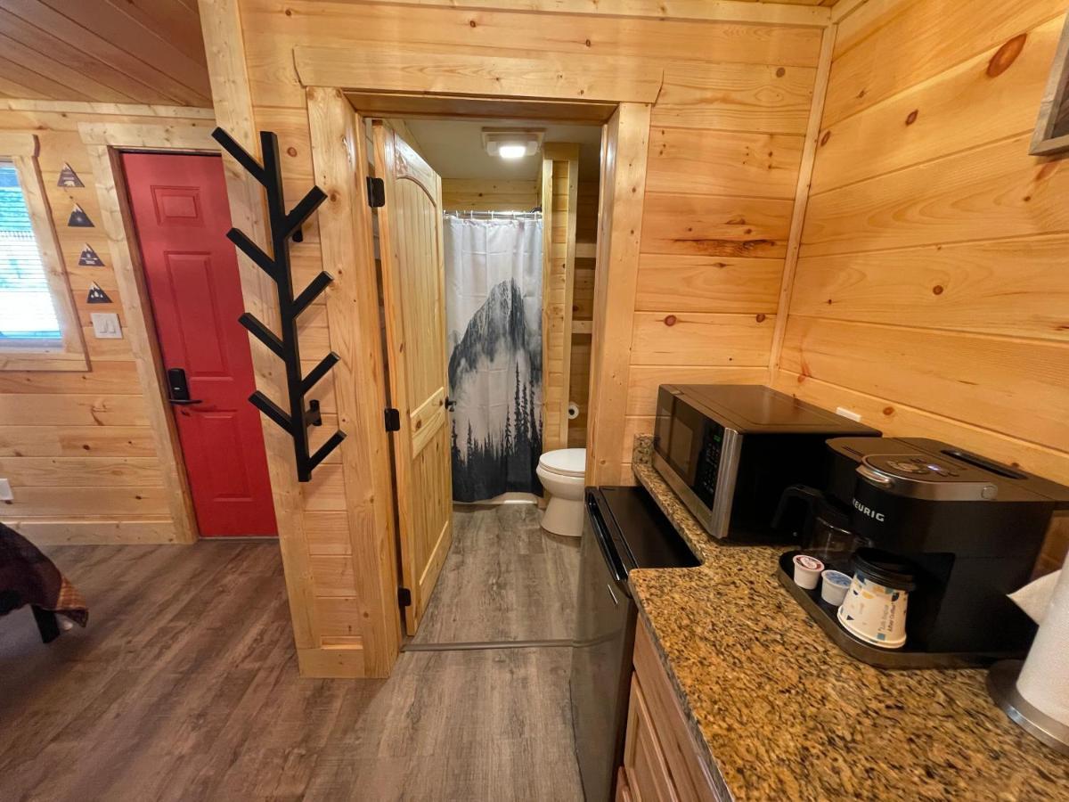Newly Remodeled Motel In Gatlinburg! Exteriör bild